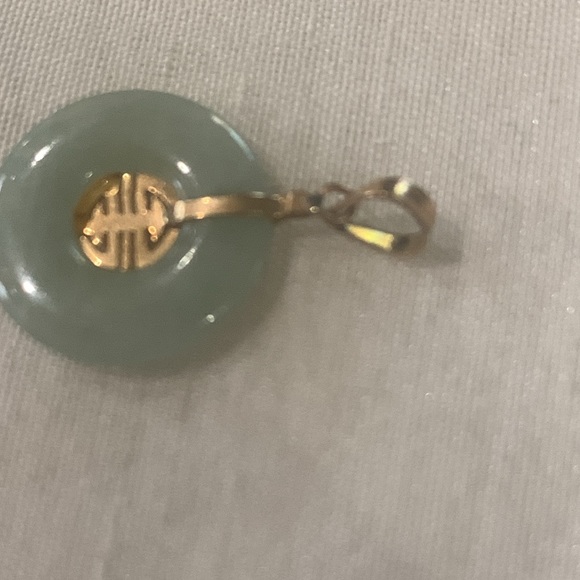 ❤️FINAL❤️Beautiful authentic green jade and 14k gold charm - Picture 4 of 6